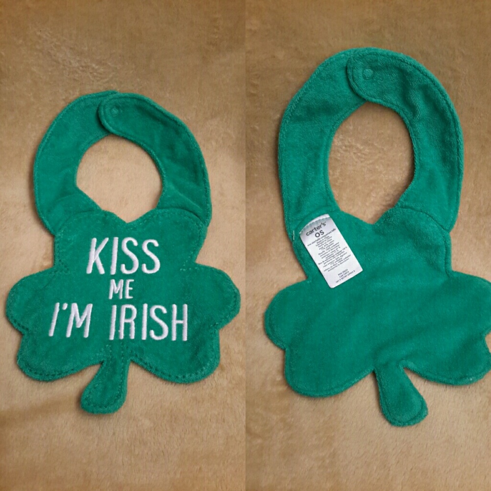 Carter's "Kiss Me I'm Irish" Bib (Green) E-24